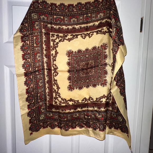 Vintage La Dear Brown & Tan Square Scarf – Intricate Design – Made in Italy - Picture 3 of 7